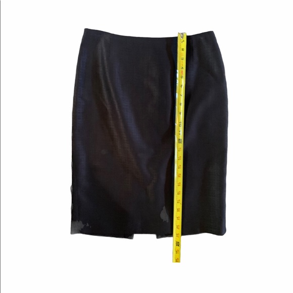 Tahari dark purple pencil skirt. Size 4. EUC. - Picture 2 of 7